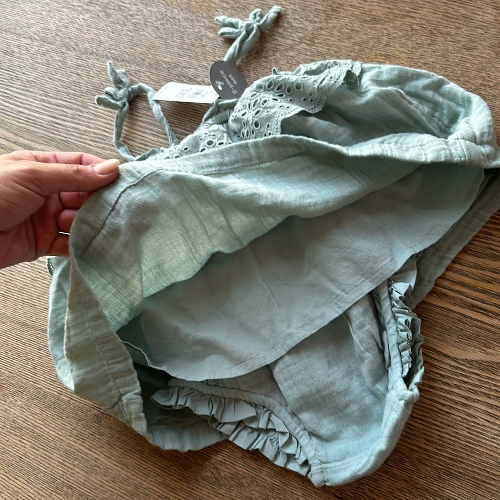 Baby Gap 2 piece romper - Picture 3 of 4